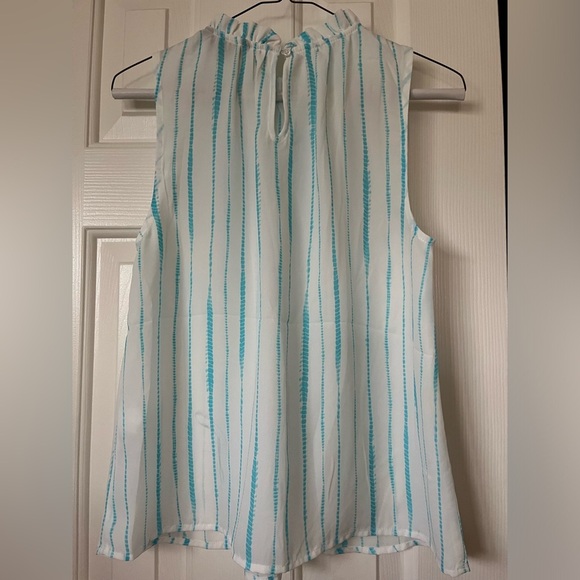 Banana Republic sleeveless blouse with button in back size 0, NWT - Picture 6 of 7